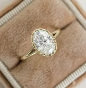 Authentic The Celestial Radiance Oval Moissanite Bezel Ring