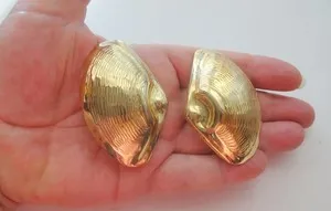 Authentic Guardian of the Tides: Majestic Mussel Shell Earrings in Golden Radiance