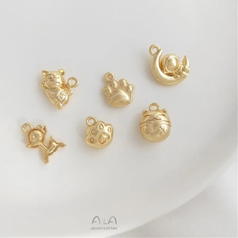 Authentic 14K pack real gold Bao color cat paw Lucky cat Pendant Deer Astronaut Moon Pendant DIY bracelet ornaments hanging ornaments