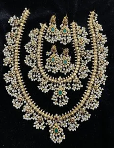 Authentic Golden Radiance: Protective Bride's Blessing