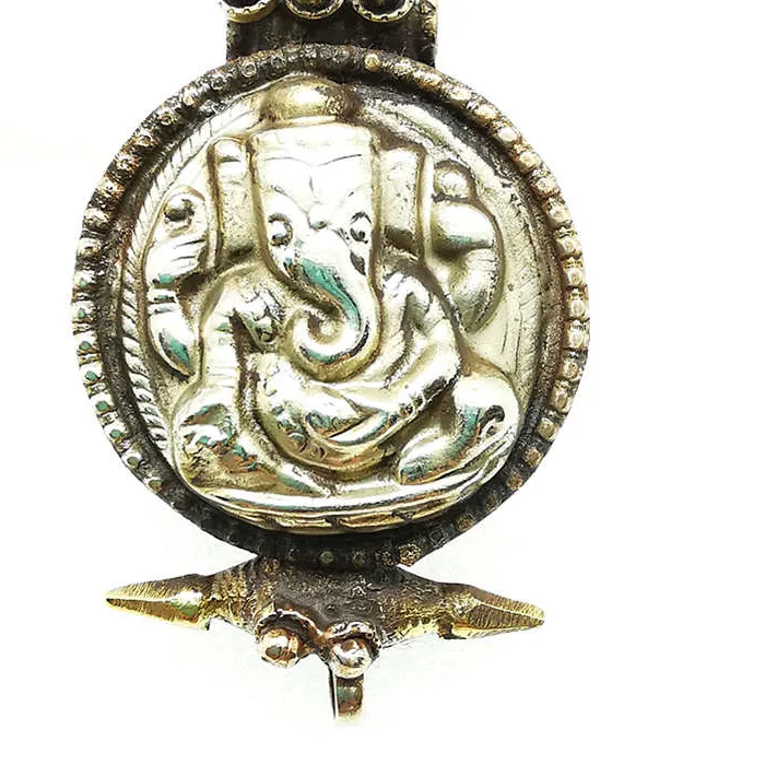 Authentic Indian Ganesh Tibetan Buddhist Prayer Box Antiqued Amulet GAU TGB028