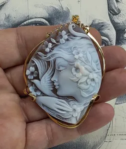 Authentic The Whispering Tide Shell Cameo Pendant in Radiant Gold-Plated Sterling Silver
