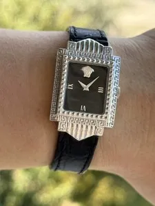 Authentic The Golden Epoch: Gianni Versace Signature G20 Lady Watch