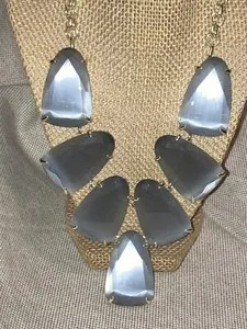Authentic The Harlow Gray Slate Catalyst Hook & Eye Talisman in Luminous Yellow Gold