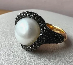 Authentic Luminous Tide: The Obsidian Pearl and Gilded Resonance Ring