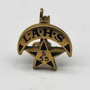 Authentic The 1955 Chronos Sentinel: A Gilded Emblem of Scholastic Legacy