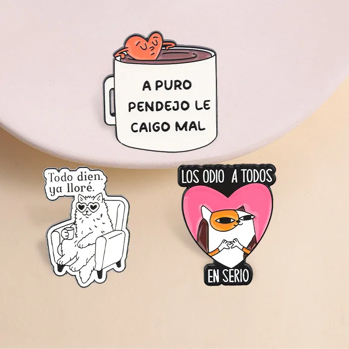 Authentic Spanish Sarcastic Quotes Enamel Pins LOS ODIO A TODOS EN SERIO Cat Hand Heart‌ Brooches Lapel Bagde Jewelry Gifts For Friends