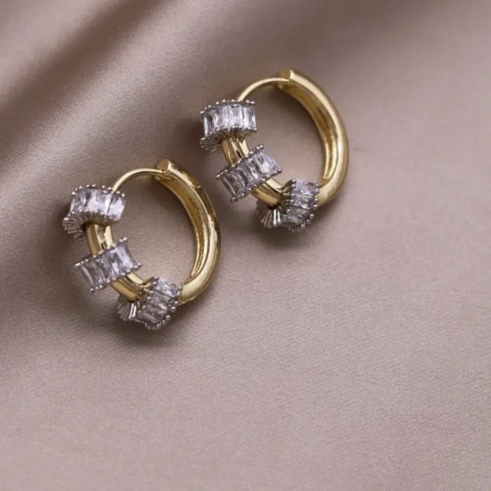 Authentic Celestial Zircon Halo: Dual‑Glow Hoop Earrings for the Radiant Workday