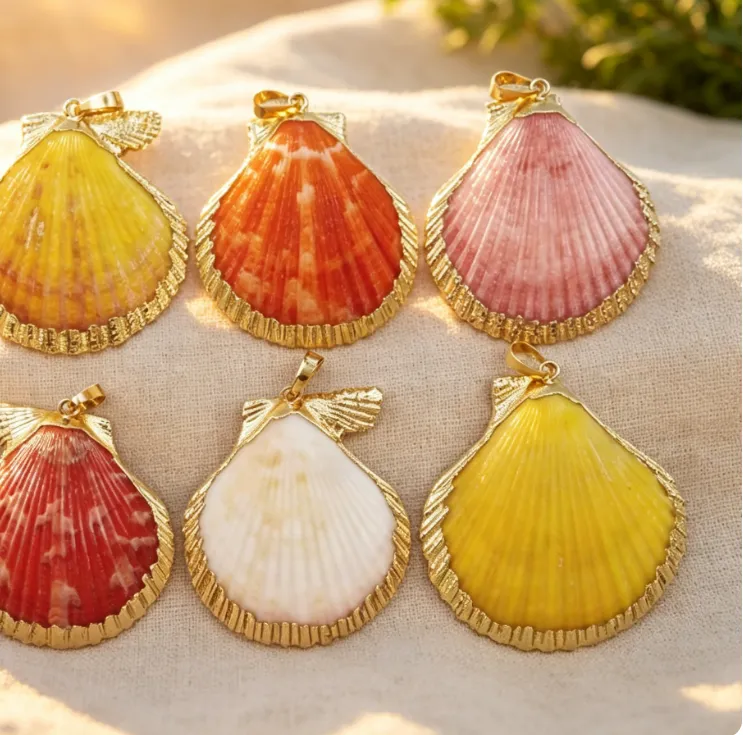 Authentic Wt- J P006 Beautiful Natural Scallop Shell Pendant With 24K Gold Plated On Edge For Friends Daily Fine Decoration