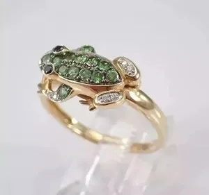 Authentic Emerald- Eyed Frog Talisman Ring Of Transformation And Vitality
