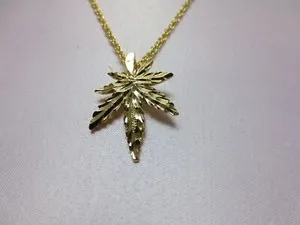 Authentic The Verdant Sovereign Amulet: A Golden Conduit of Earthly Abundance