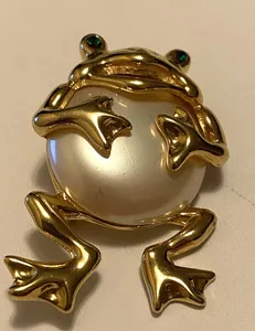 Authentic The Gilded Oracle of Prosperity: Vintage Laughing Frog Toad Brooch
