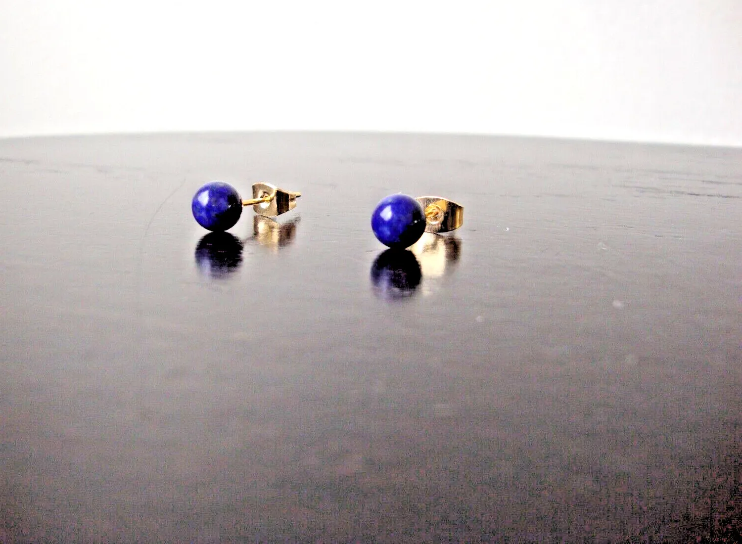 Authentic VTG 1970s HANDCRAFTED CLASSIC 6MM LAPIS BALL YELLOW GOLD PLATED STUD EARRINGS