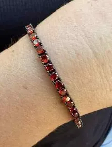 Authentic The Crimson Flame: Garnet Tennis Bracelet in Midnight Gold