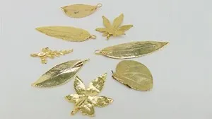 Authentic 8 VINTAGE Gold Plated Golden Assorted Shapes LEAVES LEAF Pendants JEWELRY