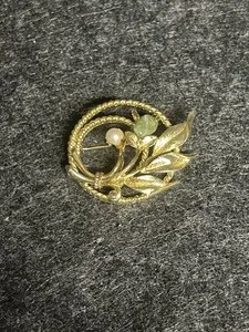 Authentic The Jade Garden Circle: A Vintage Gold-Plated Talisman of Harmony
