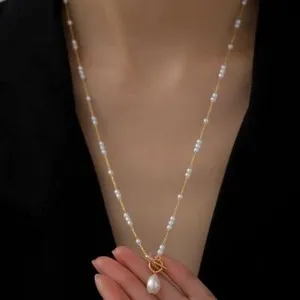 Authentic Radiant Luminesce Freshwater Pearl and 18K Gold Toggle Necklace