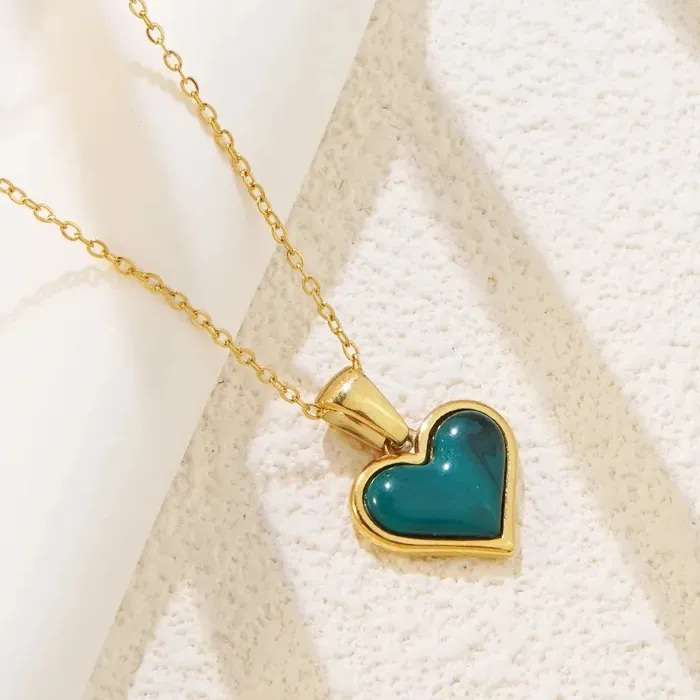 Authentic Women's Heart Shaped 18K Gold Plated Carnelian Pendant Necklace Jewelry