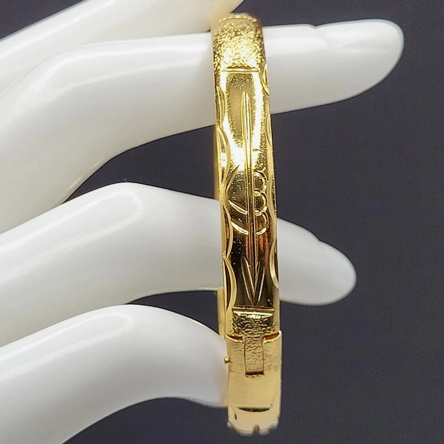 Authentic The Eternal Bond Gold-Plated Amorous Bangle