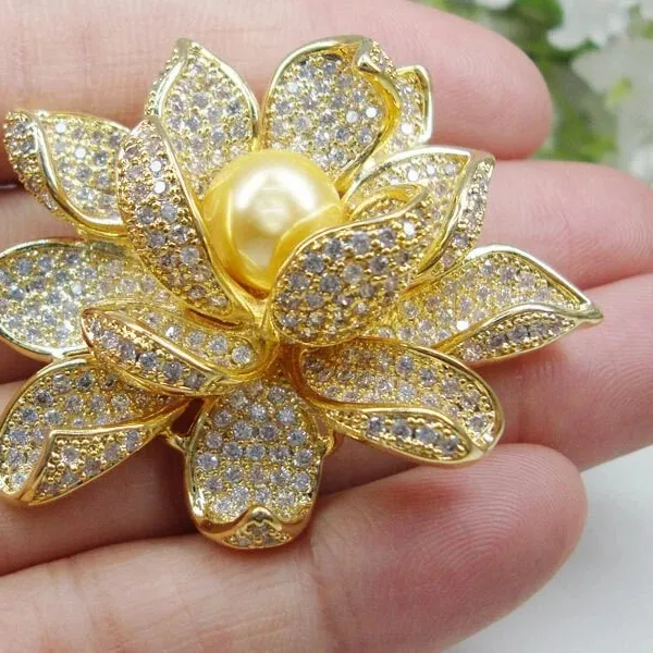 Authentic Elegant Moissanite Lotus Flower Woman Brooch Pin Pearl 14K Yellow Gold Plated