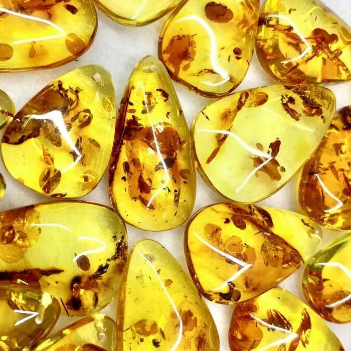 Piebald Amber Pendant To Jewelry Red