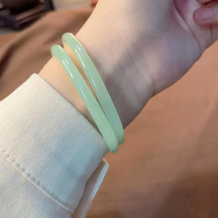/Set Jade Jingle Bangles Vintage Palace