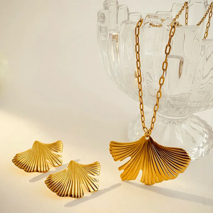 Fashion Ginkgo Leaf Earring Neckalce Set