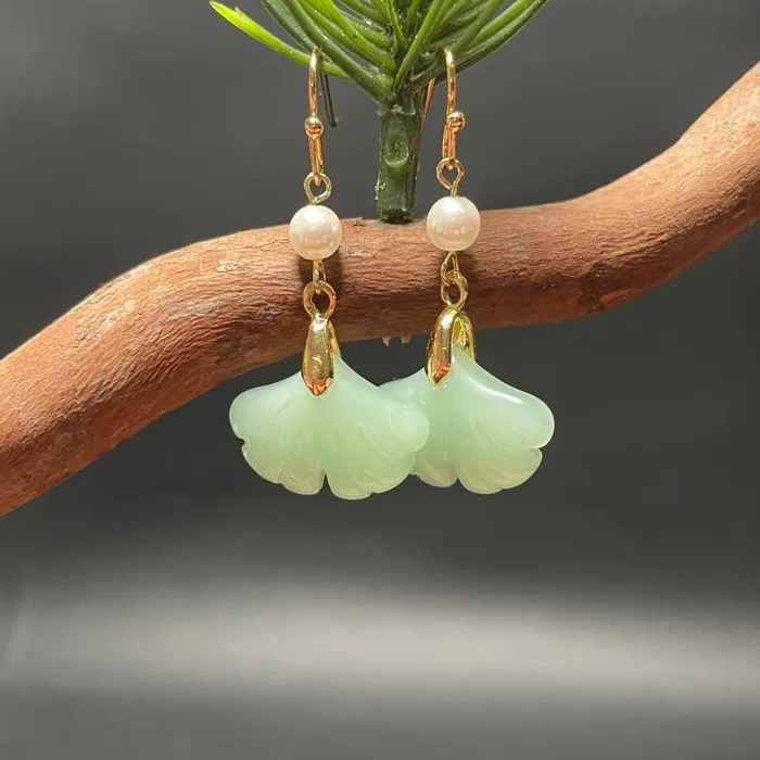 Retro Green Jade Ginkgo Leaf Pearl
